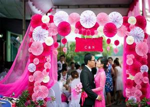 Tổ chức tiệc cưới lưu động với 5 phụ kiện trang trí cổng cưới phổ biến